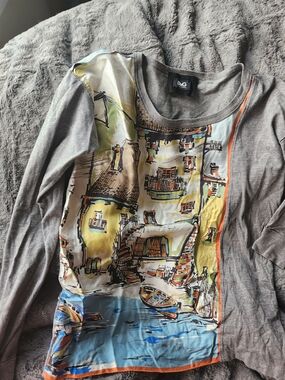 D&G Scenic Panel Long Sleeve Top in Gray with Yellow, Blue and Orange Accents